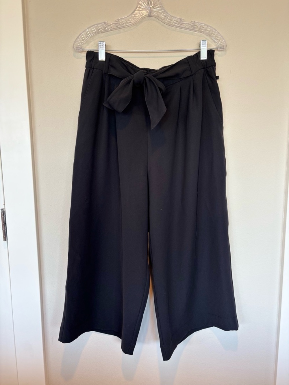 lululemon athletica Black Wide-Leg High Waist Tie Belt Pants 132